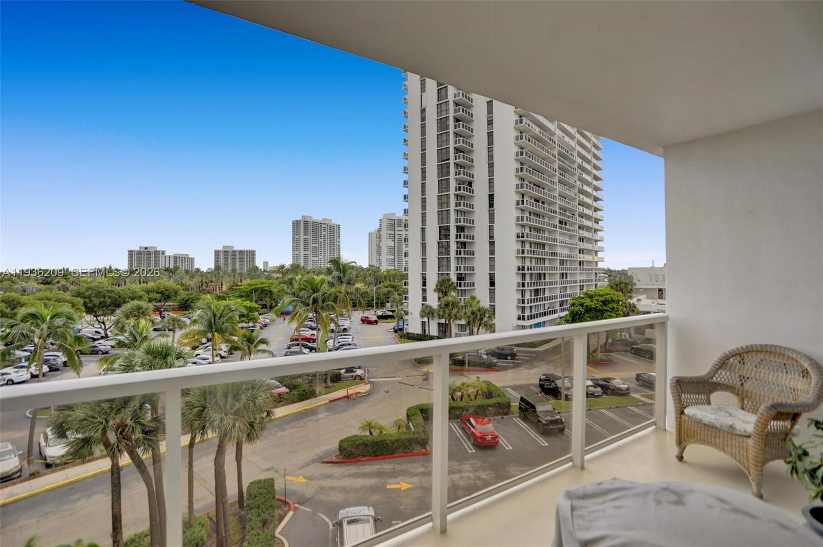 image Hamptons West Condo40