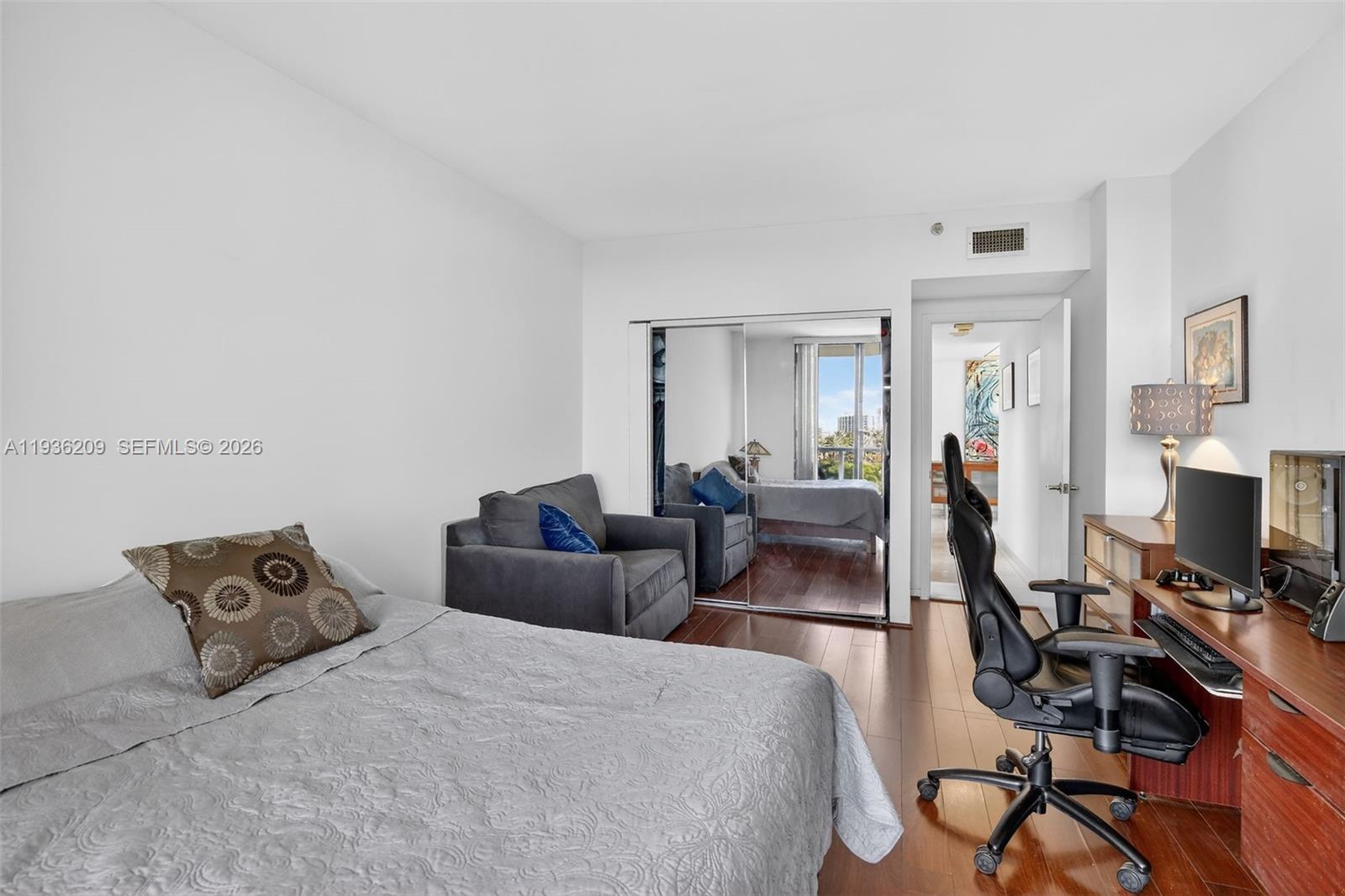 image Hamptons West Condo41