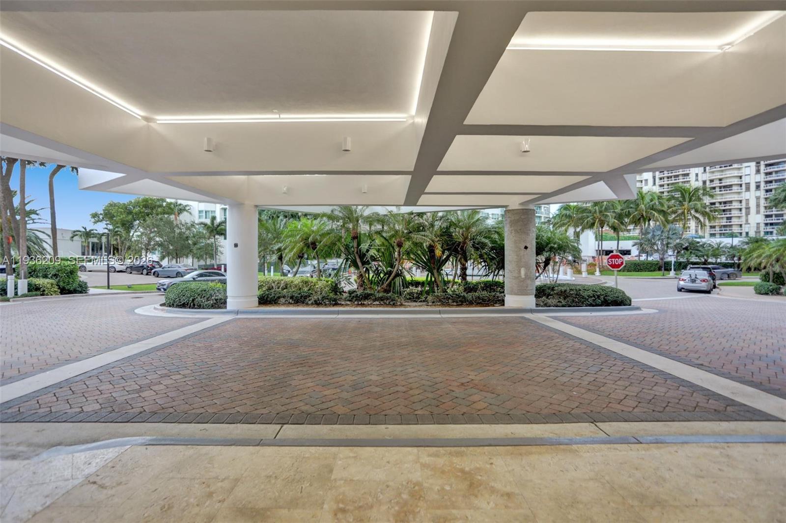 image Hamptons West Condo50