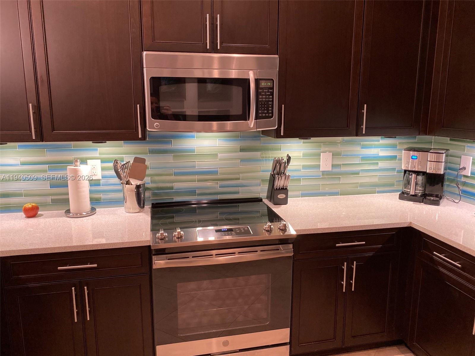 184 W Bay Cedar Cir Jupiter, FL 33458