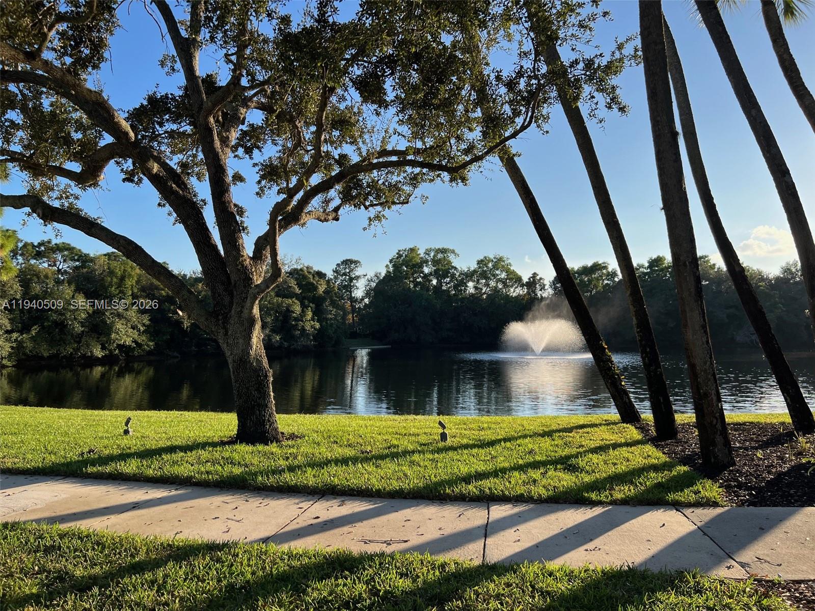 184 W Bay Cedar Cir Jupiter, FL 33458