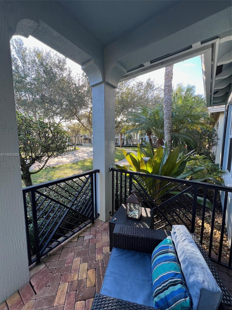 184 W Bay Cedar Cir Jupiter, FL 33458