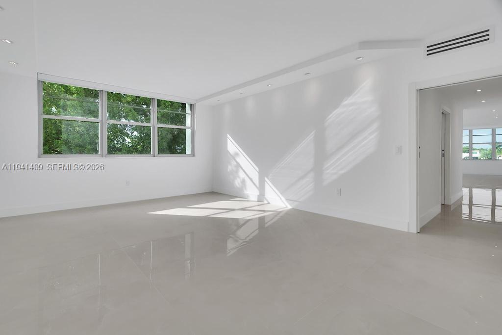 Undisclosed Address Miami Beach, FL 33140