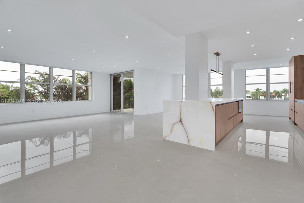 Undisclosed Address Miami Beach, FL 33140