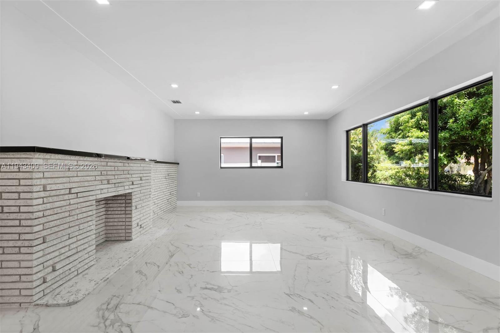 260 NW 86th St El Portal, FL 33150