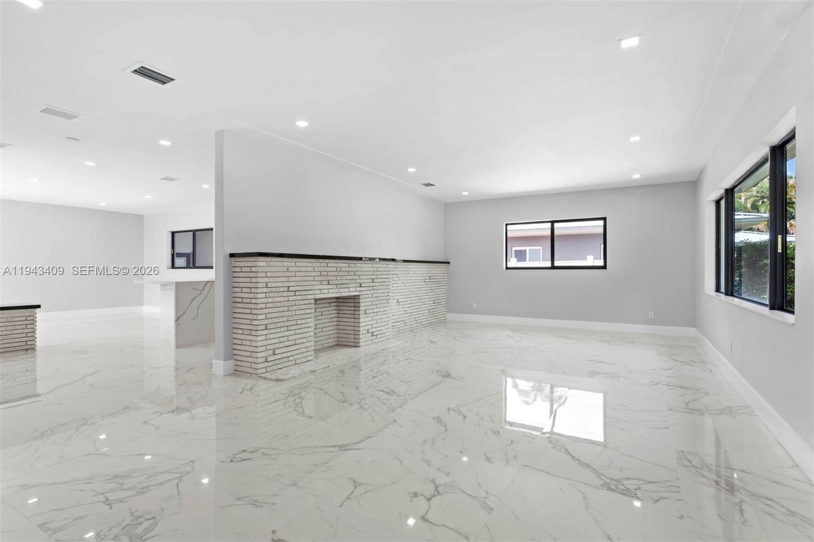 260 NW 86th St El Portal, FL 33150