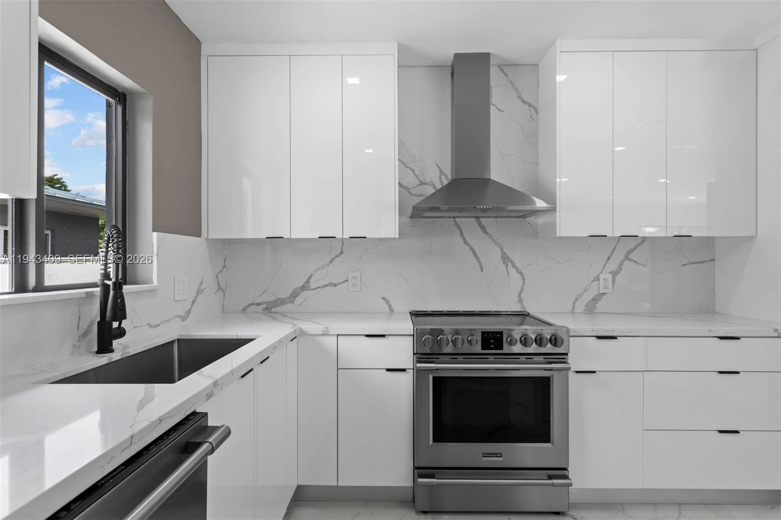 260 NW 86th St El Portal, FL 33150