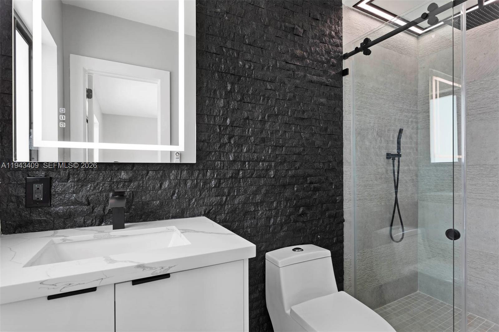 260 NW 86th St El Portal, FL 33150