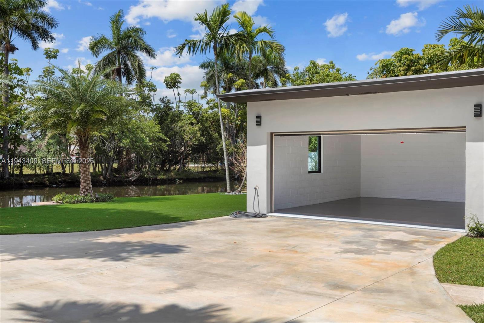 260 NW 86th St El Portal, FL 33150