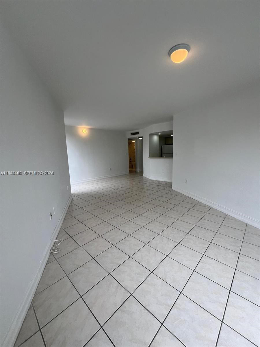 7035 NW 186th St #D303 Hialeah, FL 33015