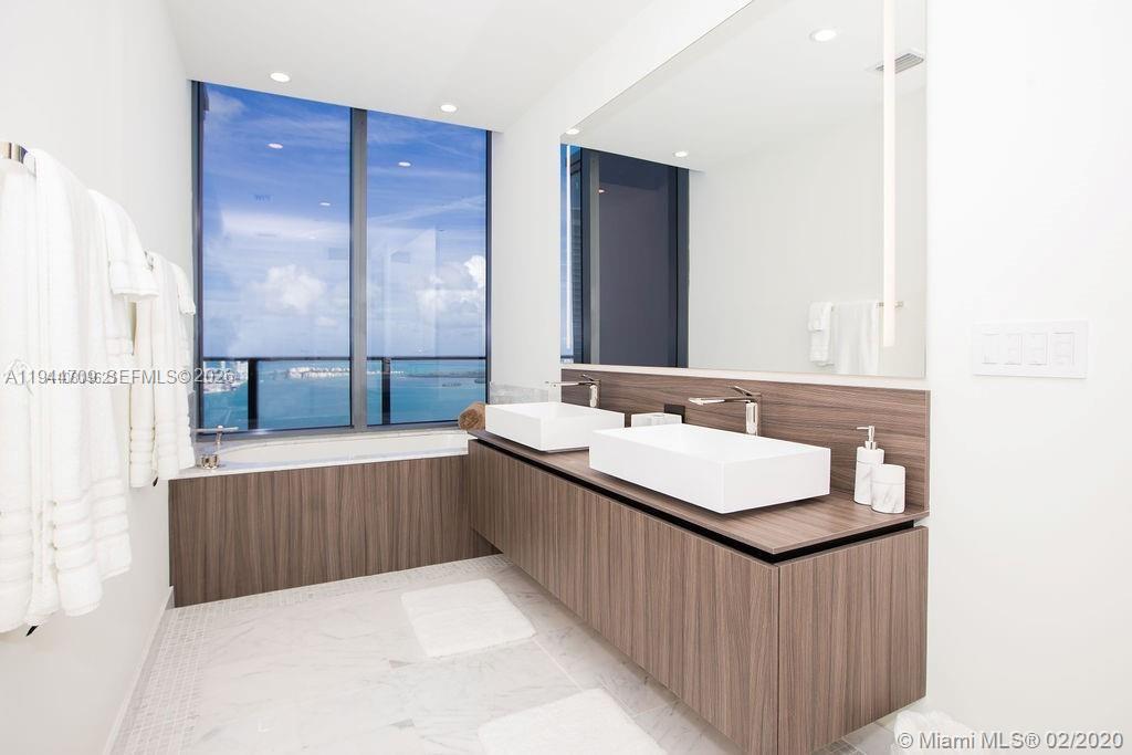 image Brickell Flatiron10