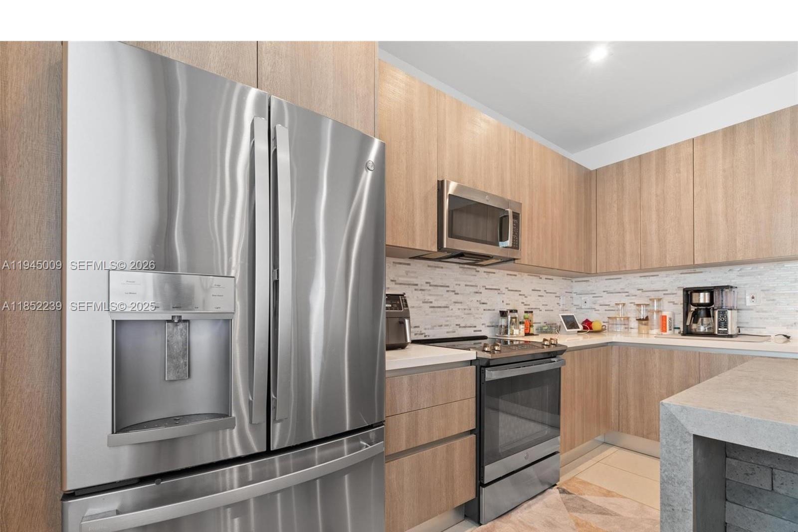 6810 NW 103rd Pl Doral, FL 33178