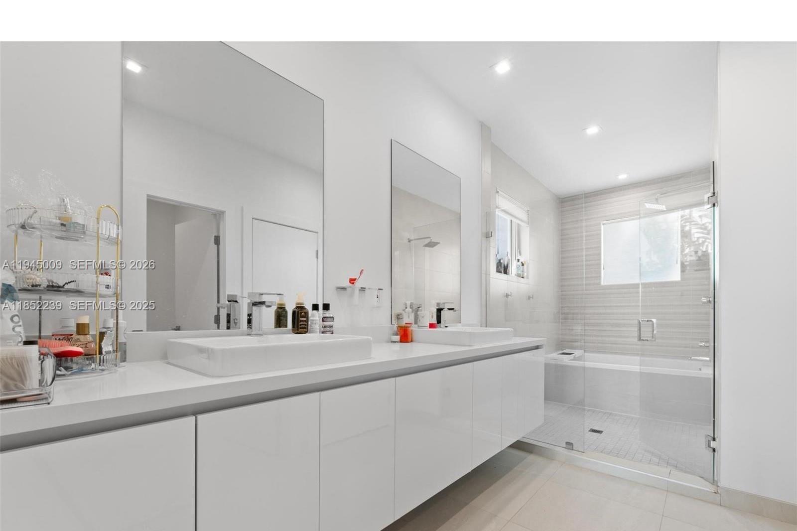 6810 NW 103rd Pl Doral, FL 33178