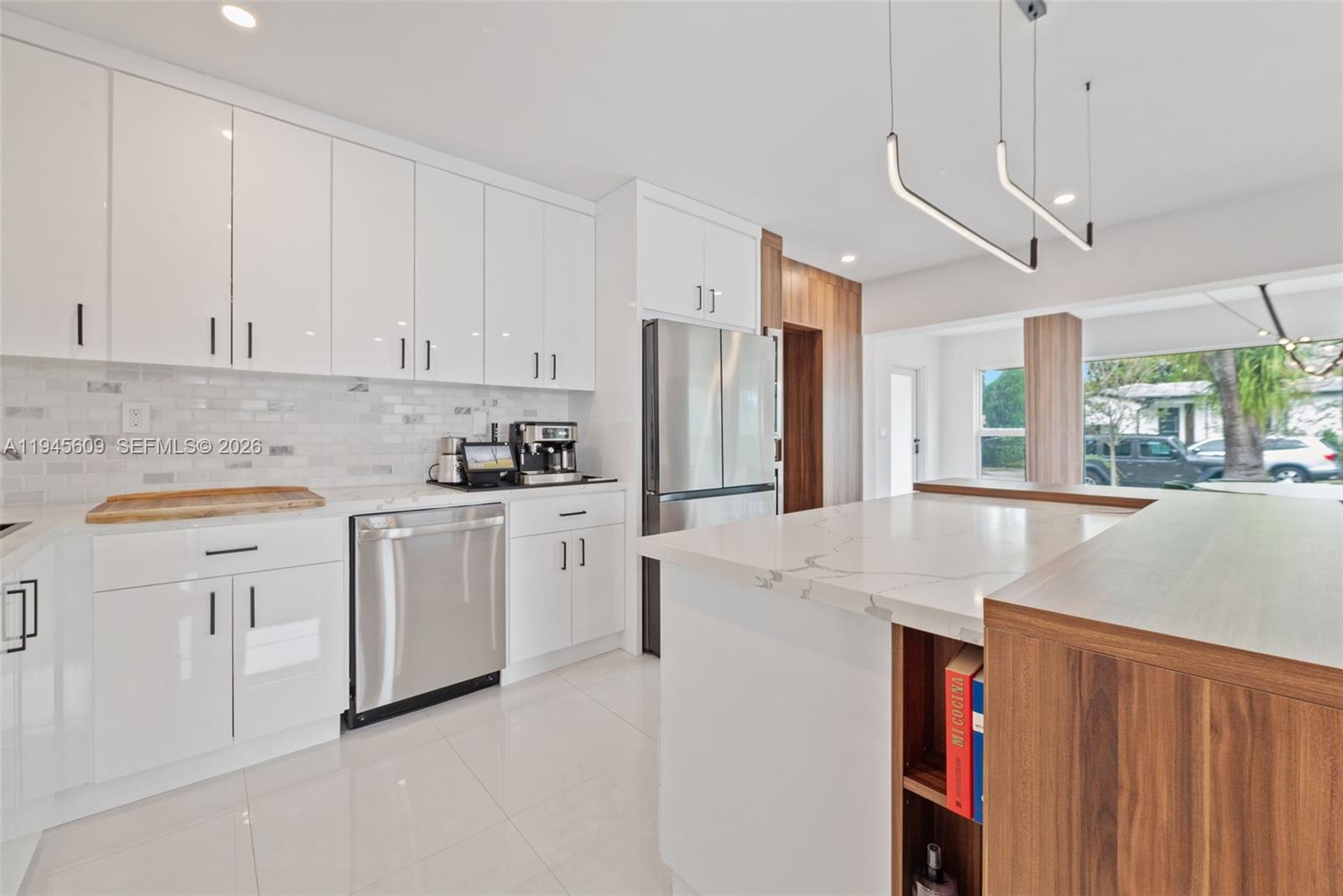 2180 SW 20th St Miami, FL 33145