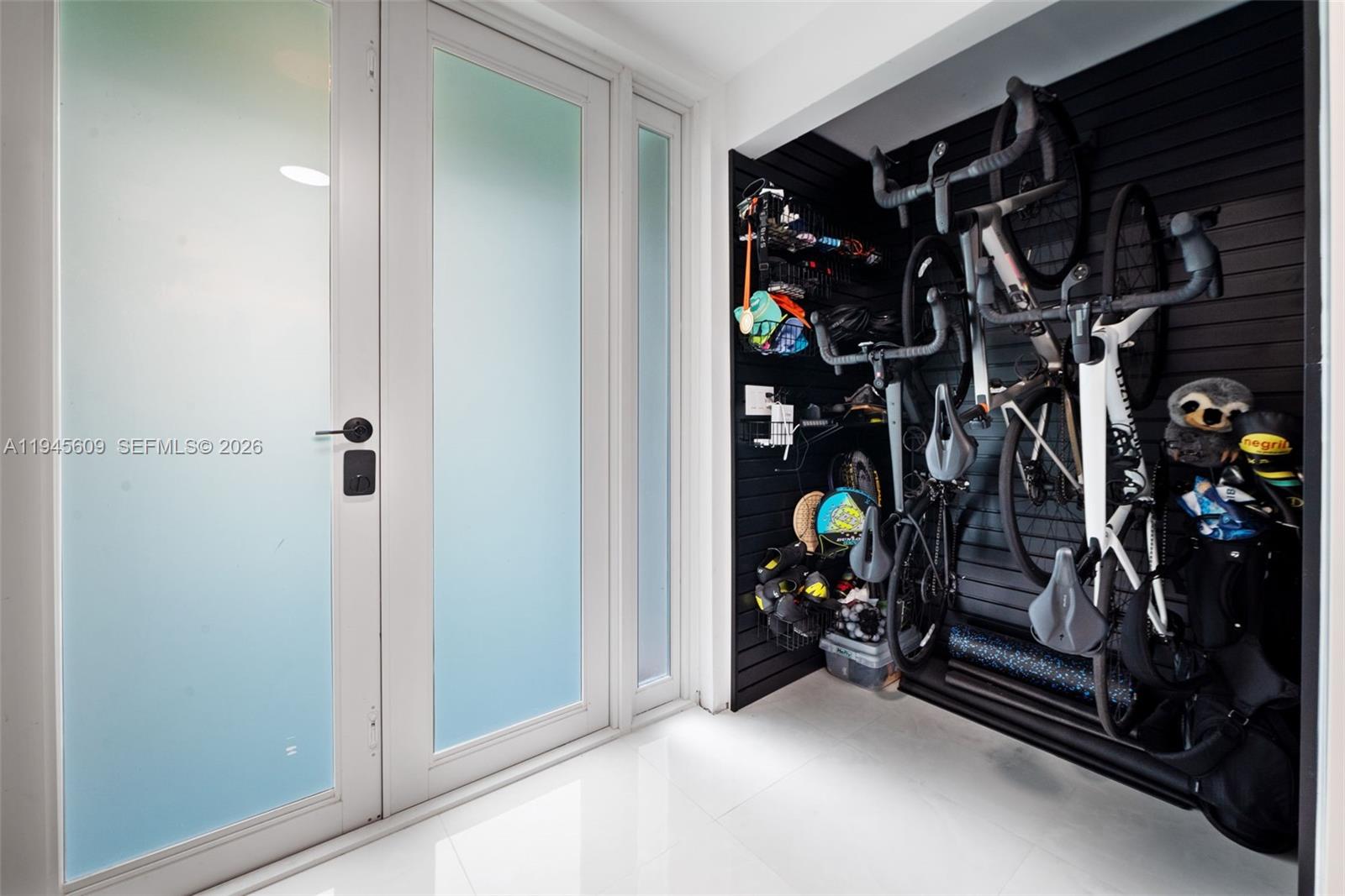 2180 SW 20th St Miami, FL 33145