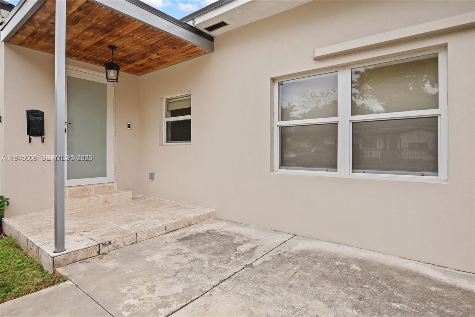 2180 SW 20th St Miami, FL 33145