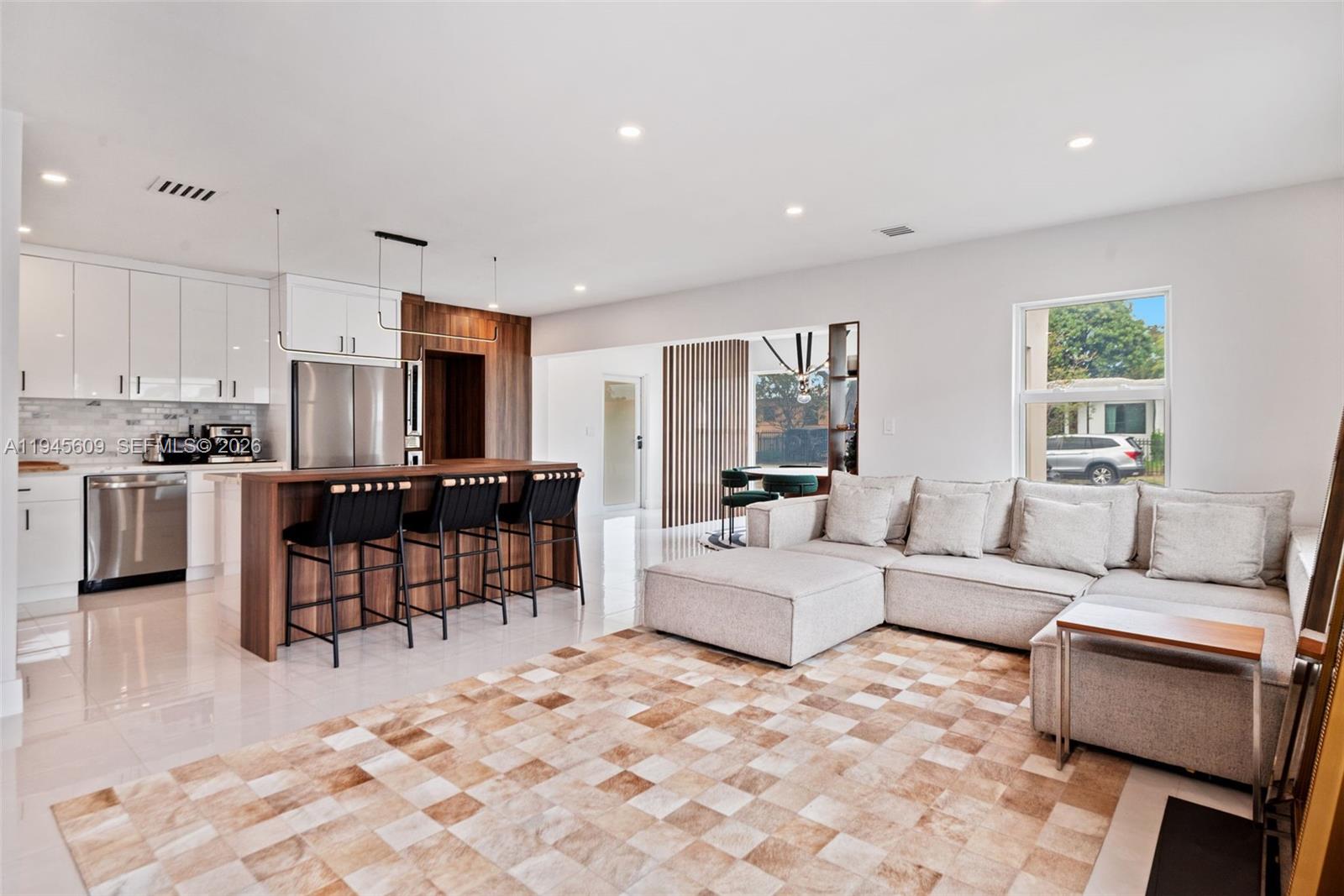 2180 SW 20th St Miami, FL 33145