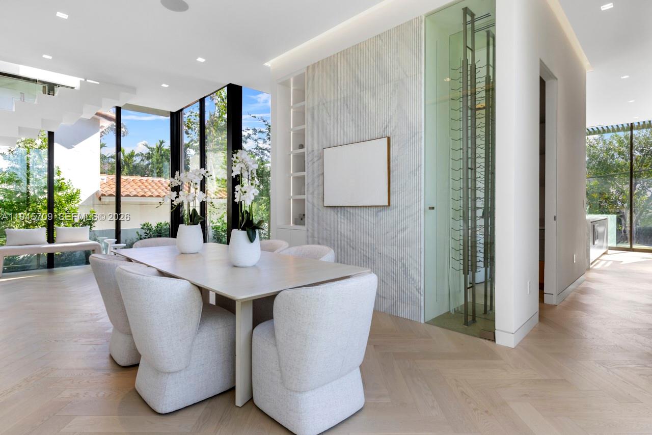 536 W 51st St Miami Beach, FL 33140