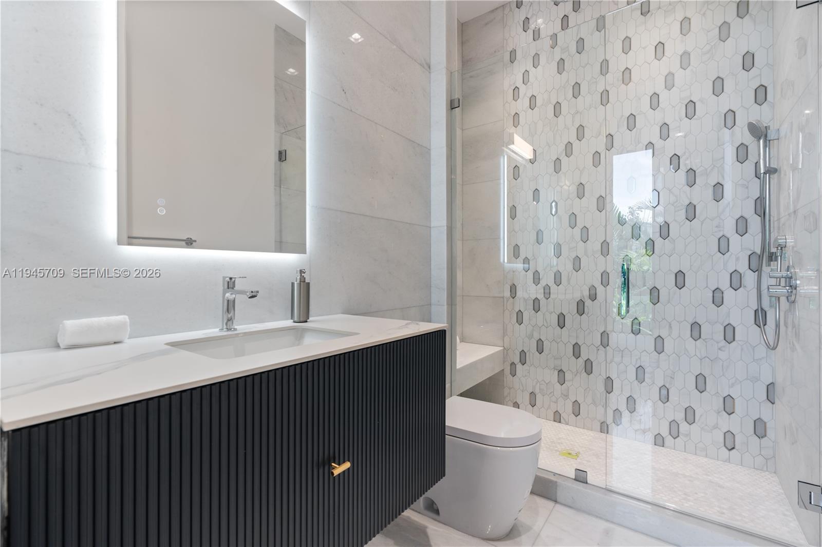 536 W 51st St Miami Beach, FL 33140