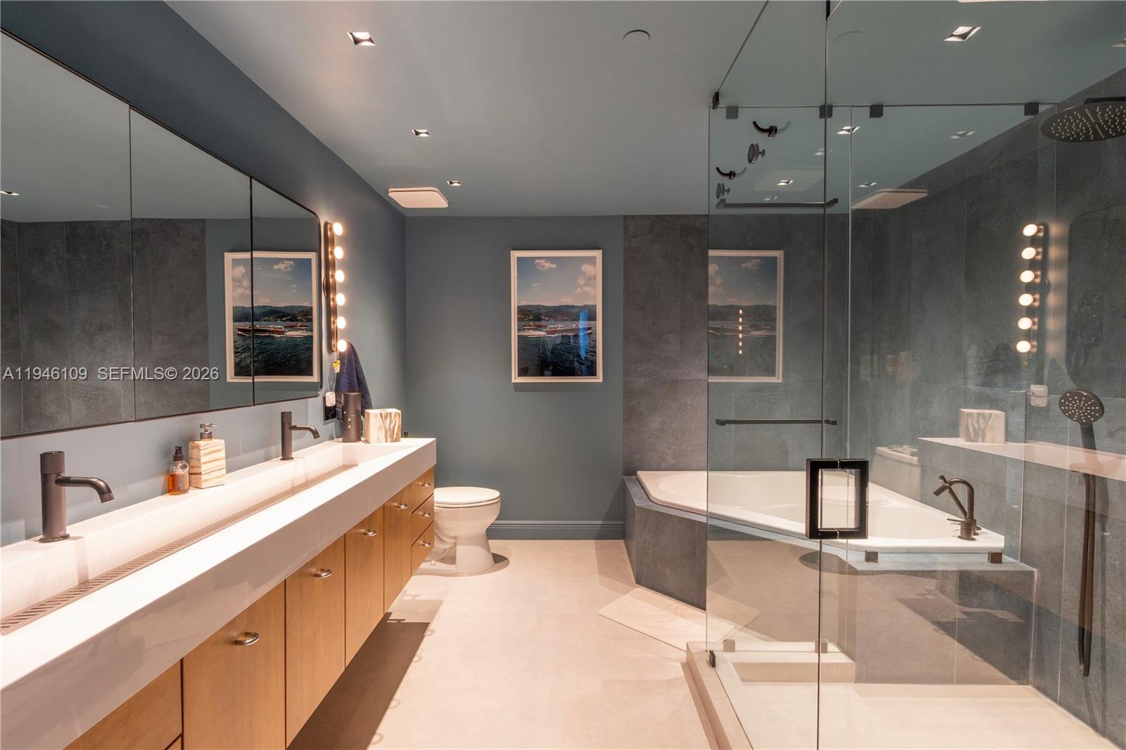 700 NE 25th St #2002 Miami, FL 33137