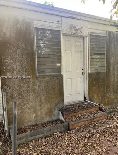 1129 NW 105th St Miami, FL 33150