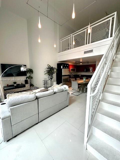 image Vizcayne South5