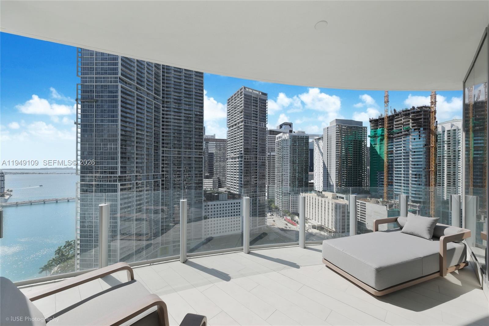 image Aston Martin Residences15