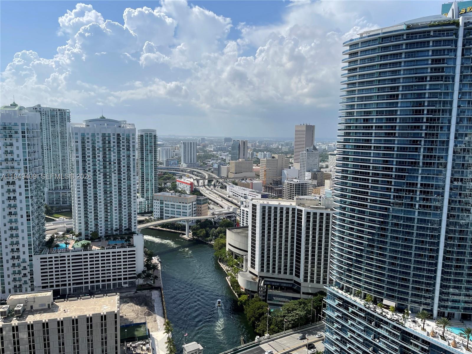 image Icon Brickell I26
