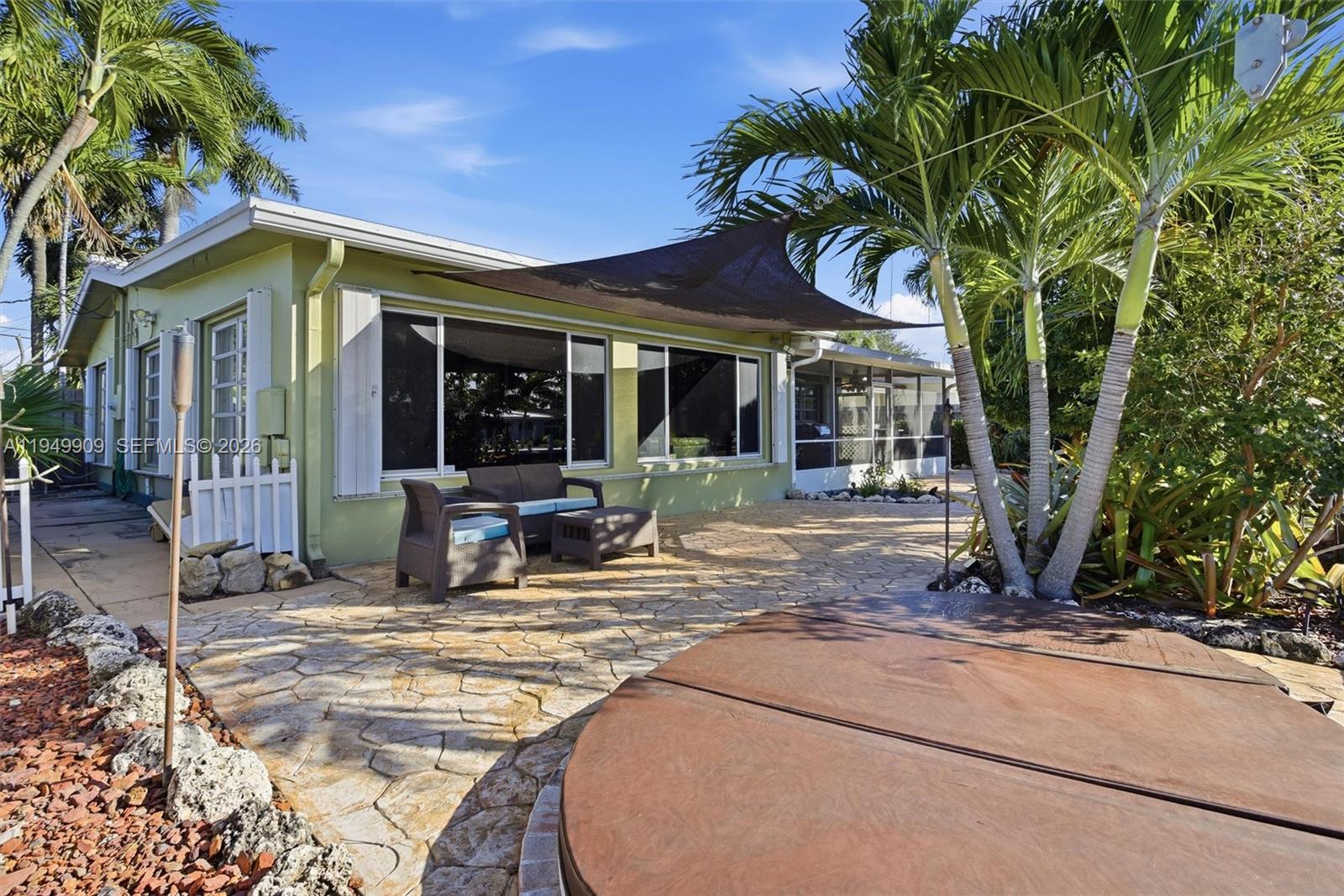 2213 NE 16th Ave Wilton Manors, FL 33305