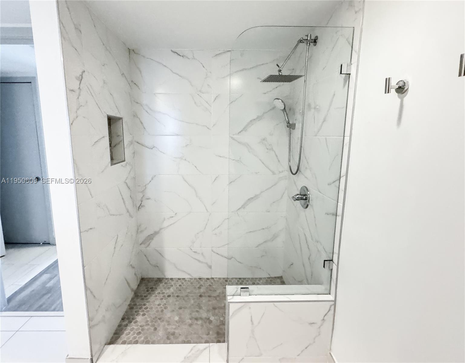 image Beachwalk Condominium17