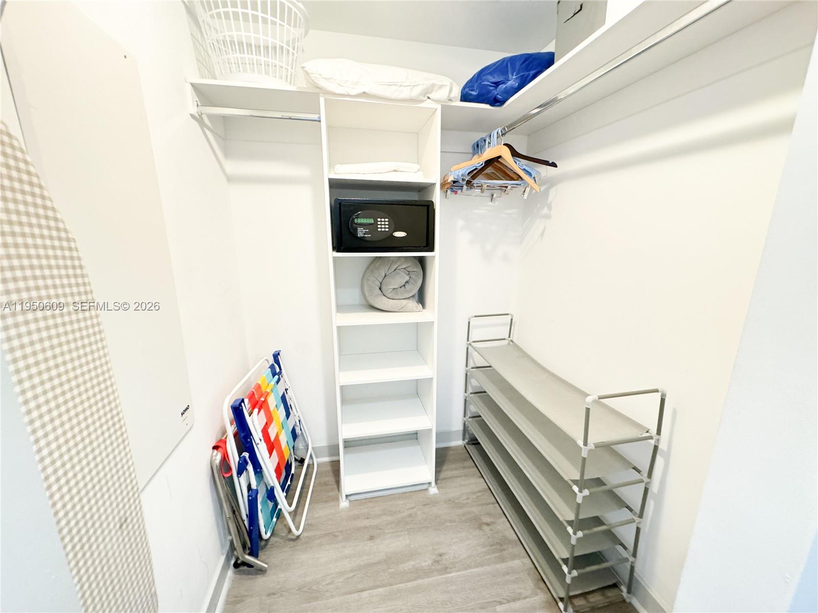 image Beachwalk Condominium4