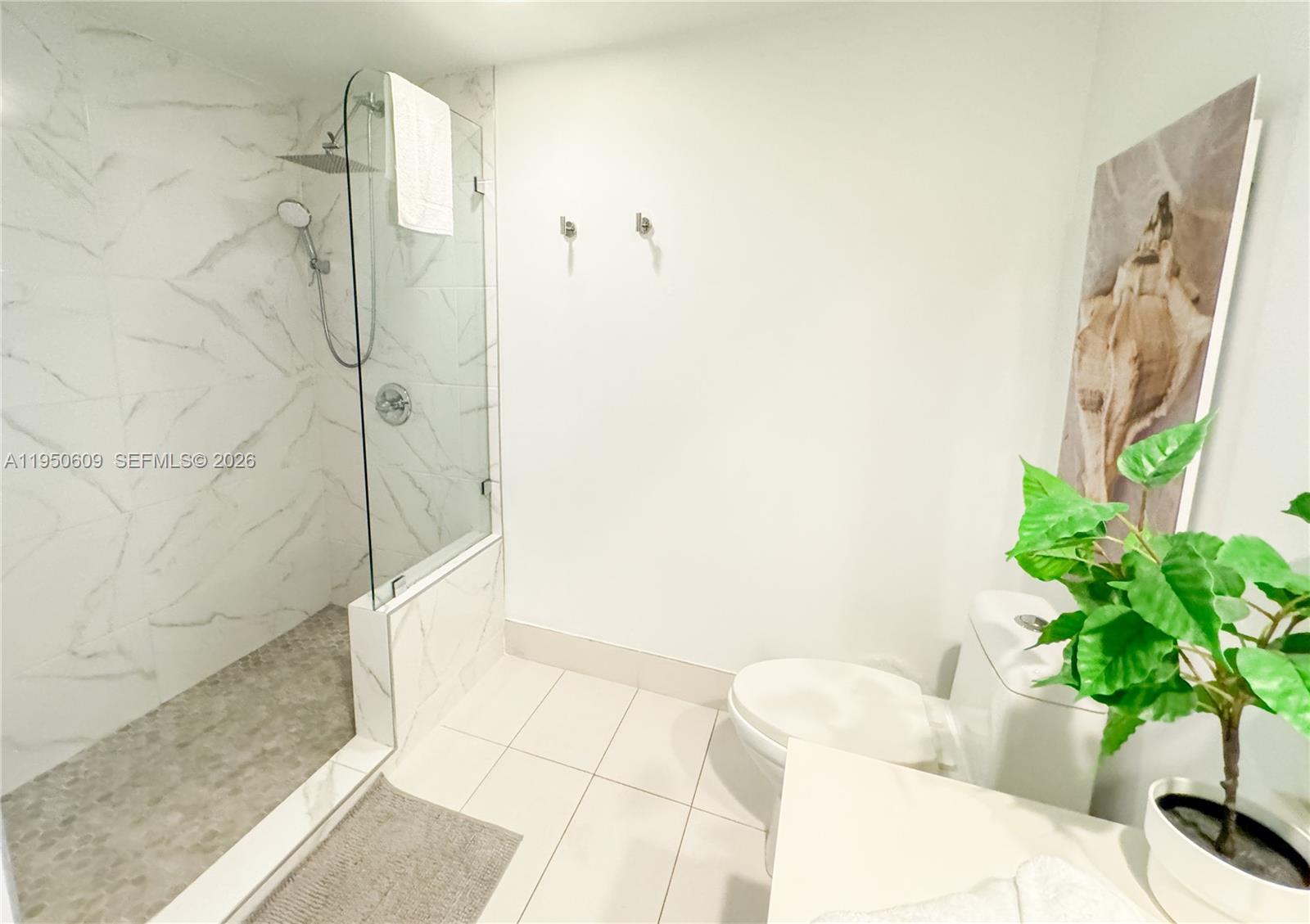 image Beachwalk Condominium5