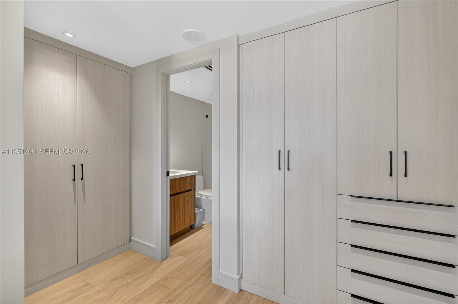 image Three Grove Isle15