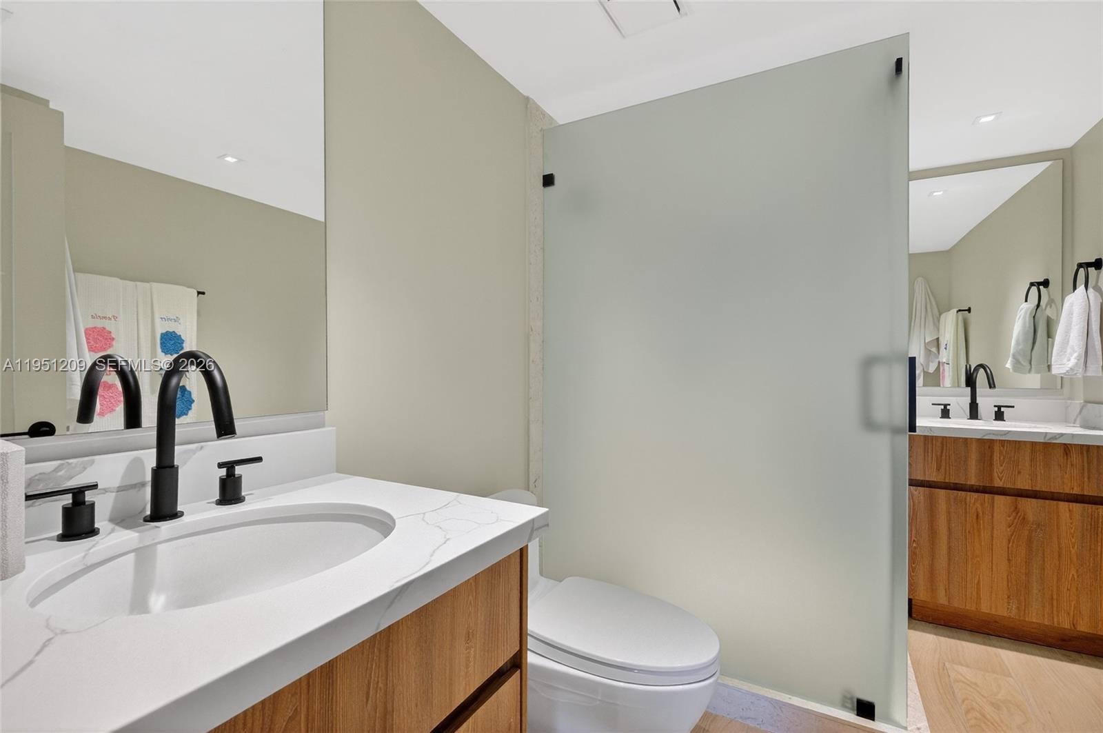 image Three Grove Isle16