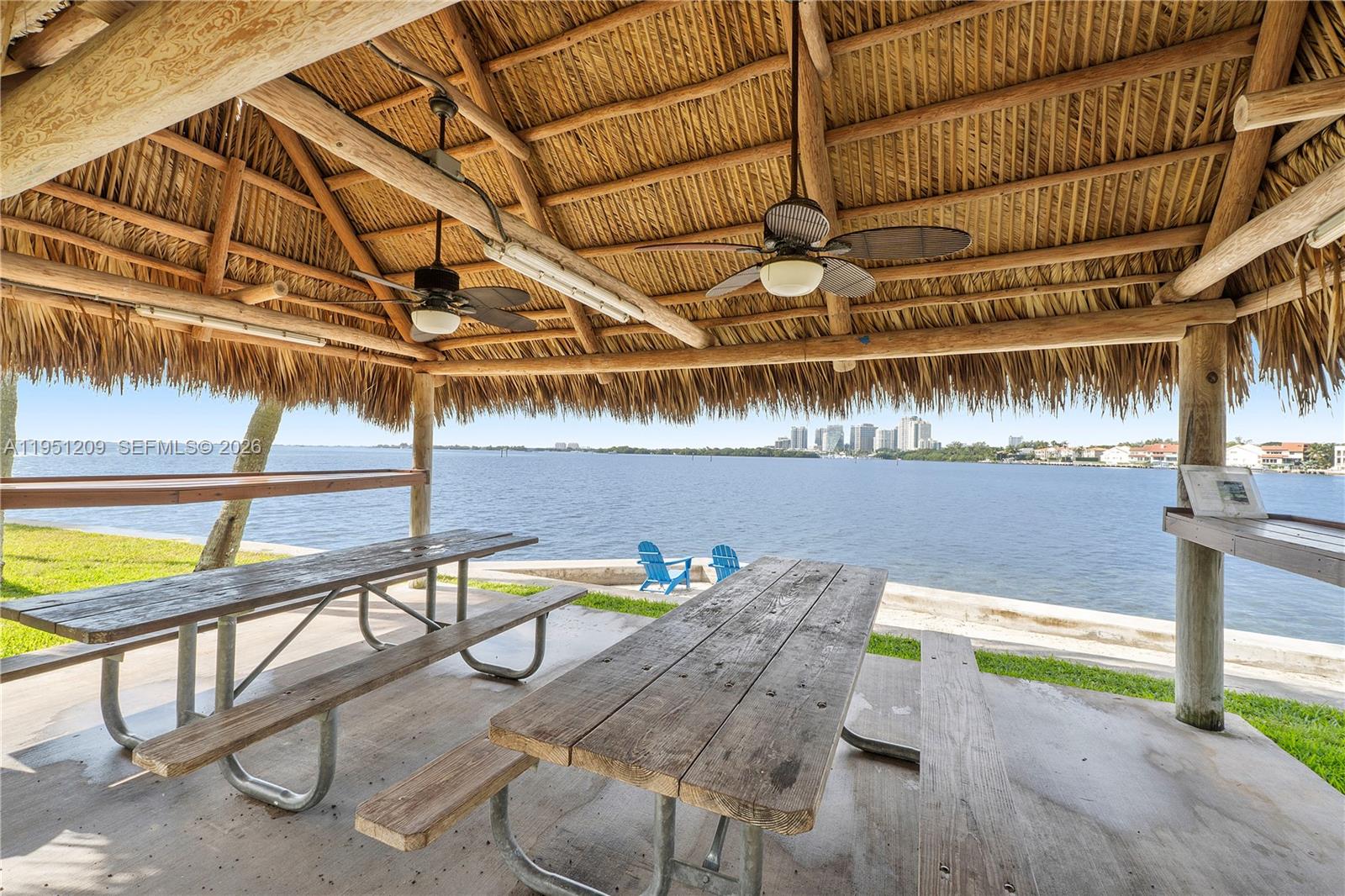 image Three Grove Isle42