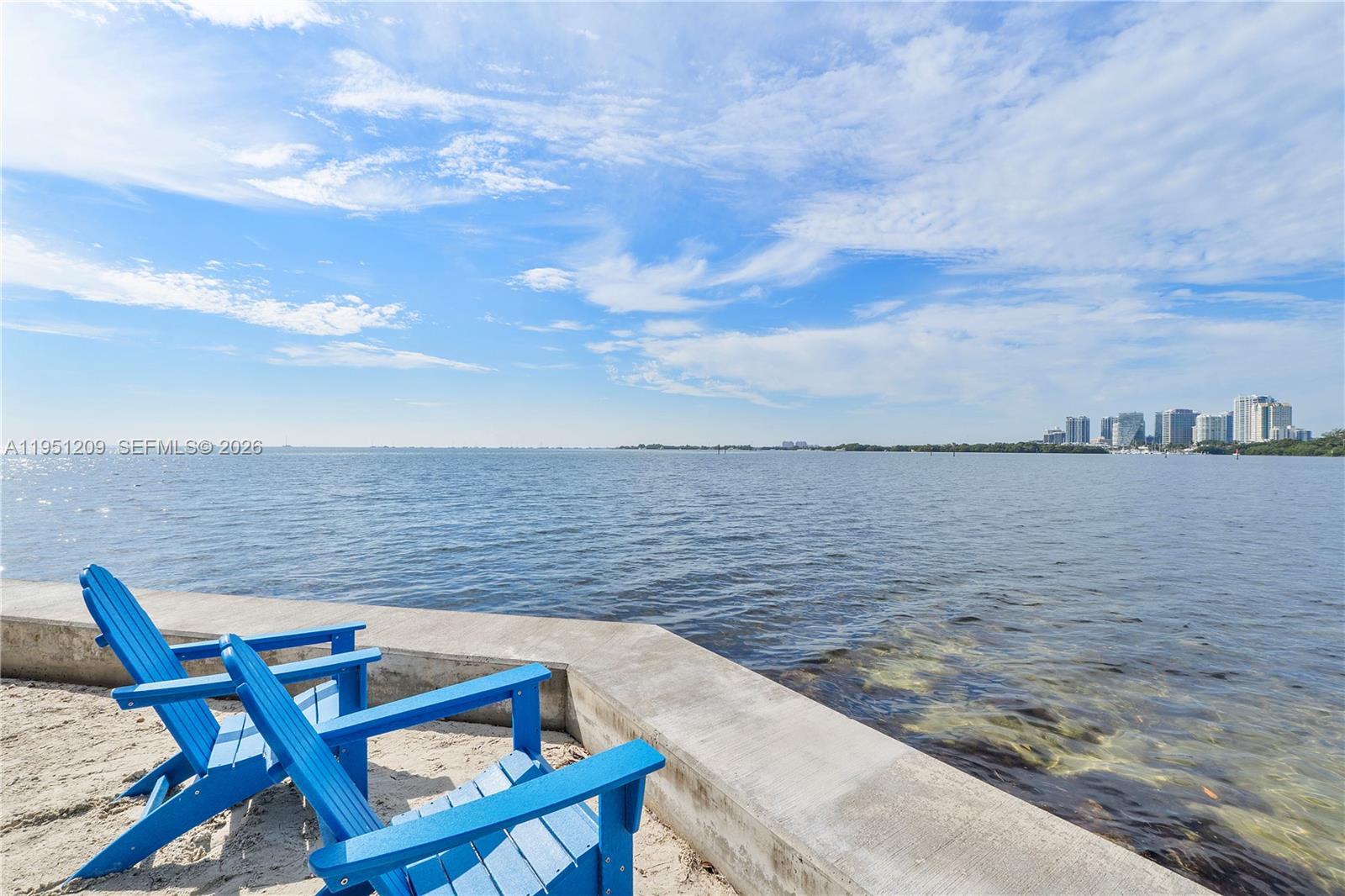 image Three Grove Isle43