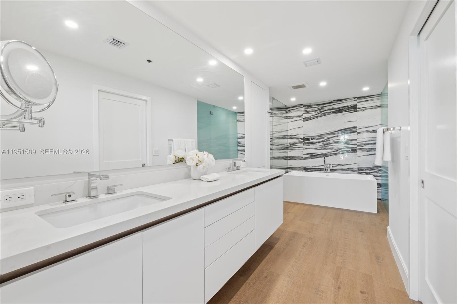 2225 Fisher Is Dr #3205 Miami Beach, FL 33109