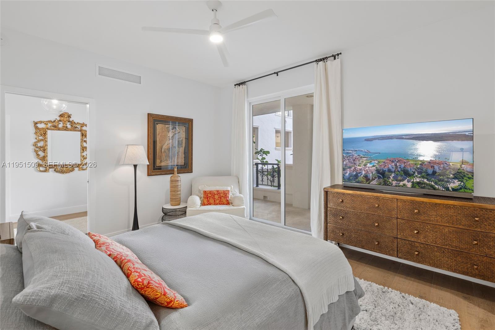 2225 Fisher Is Dr #3205 Miami Beach, FL 33109