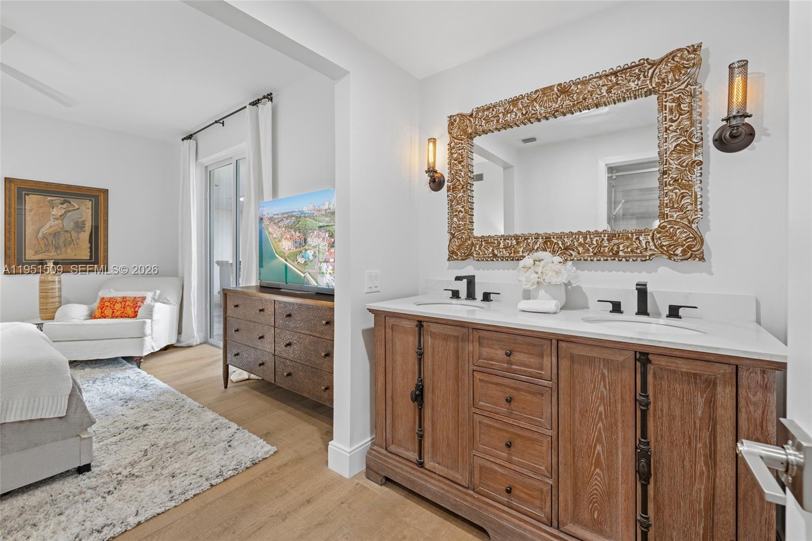 2225 Fisher Is Dr #3205 Miami Beach, FL 33109