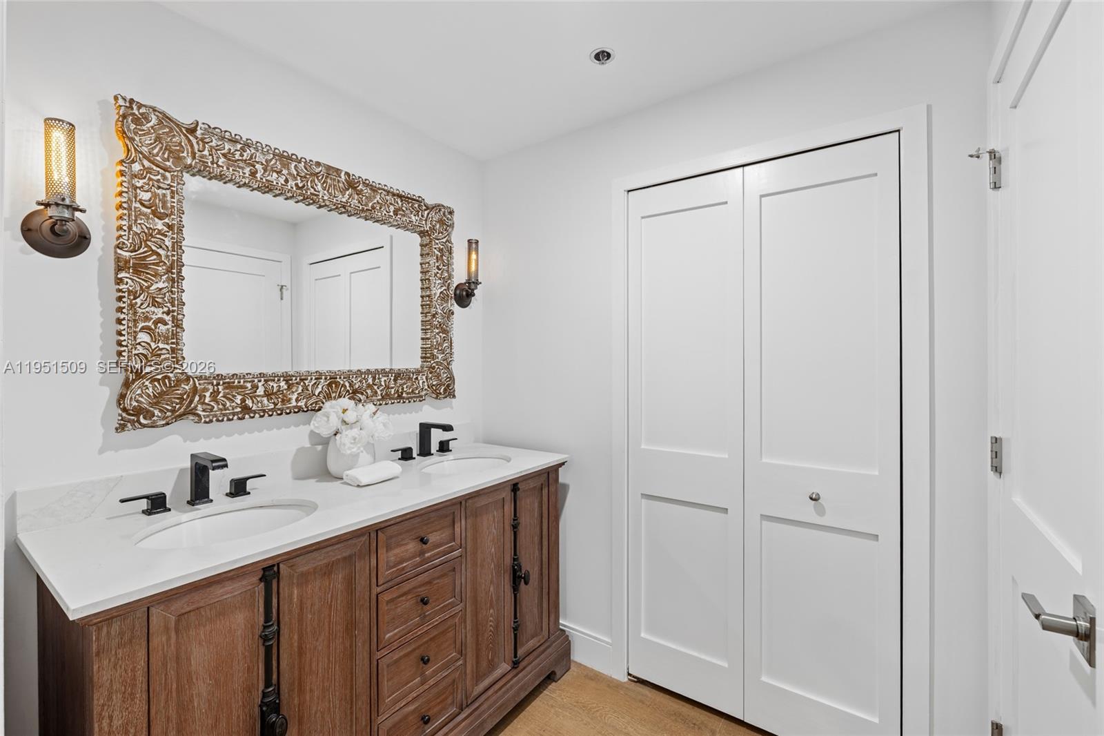 2225 Fisher Is Dr #3205 Miami Beach, FL 33109