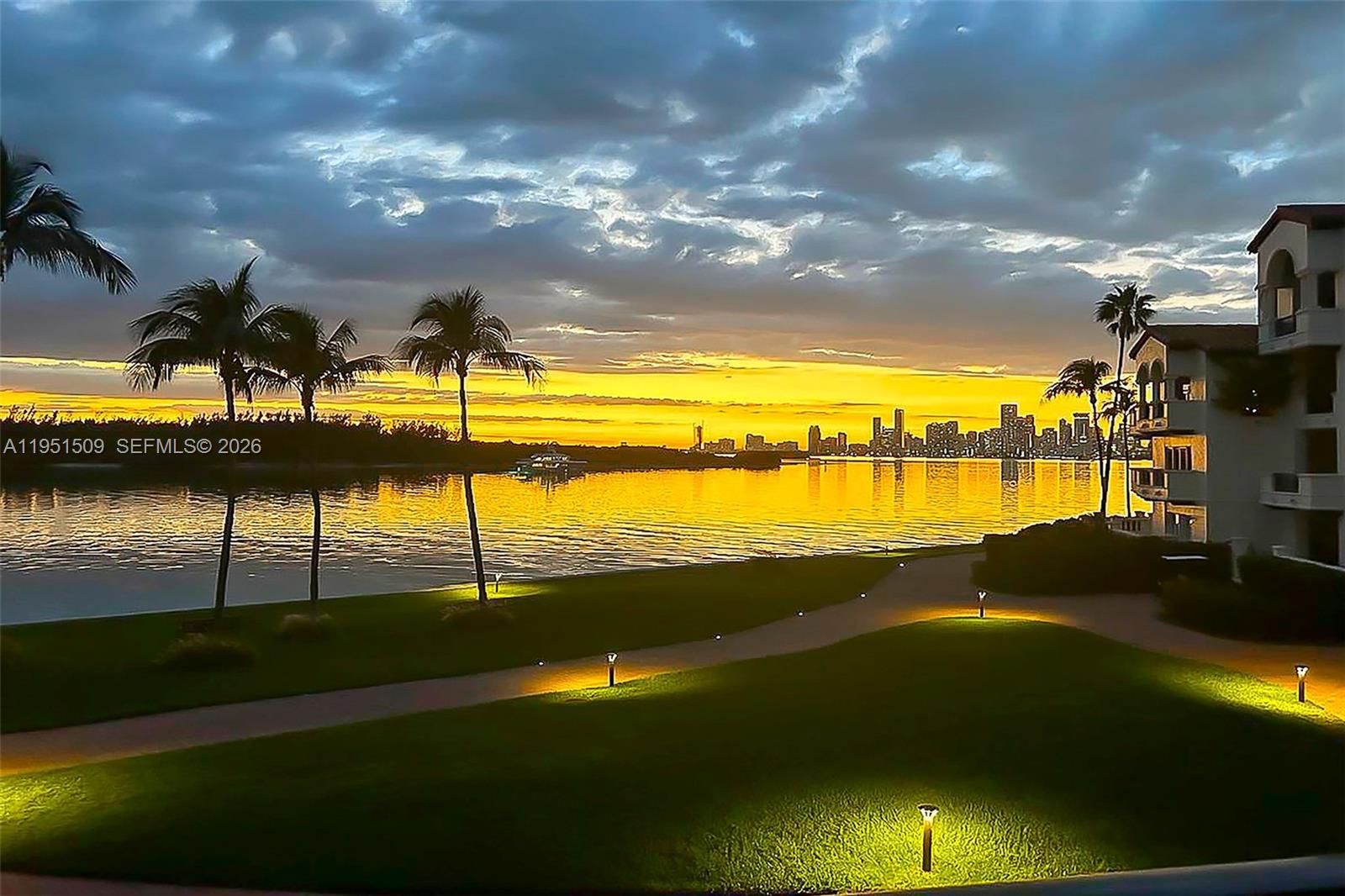 2225 Fisher Is Dr #3205 Miami Beach, FL 33109