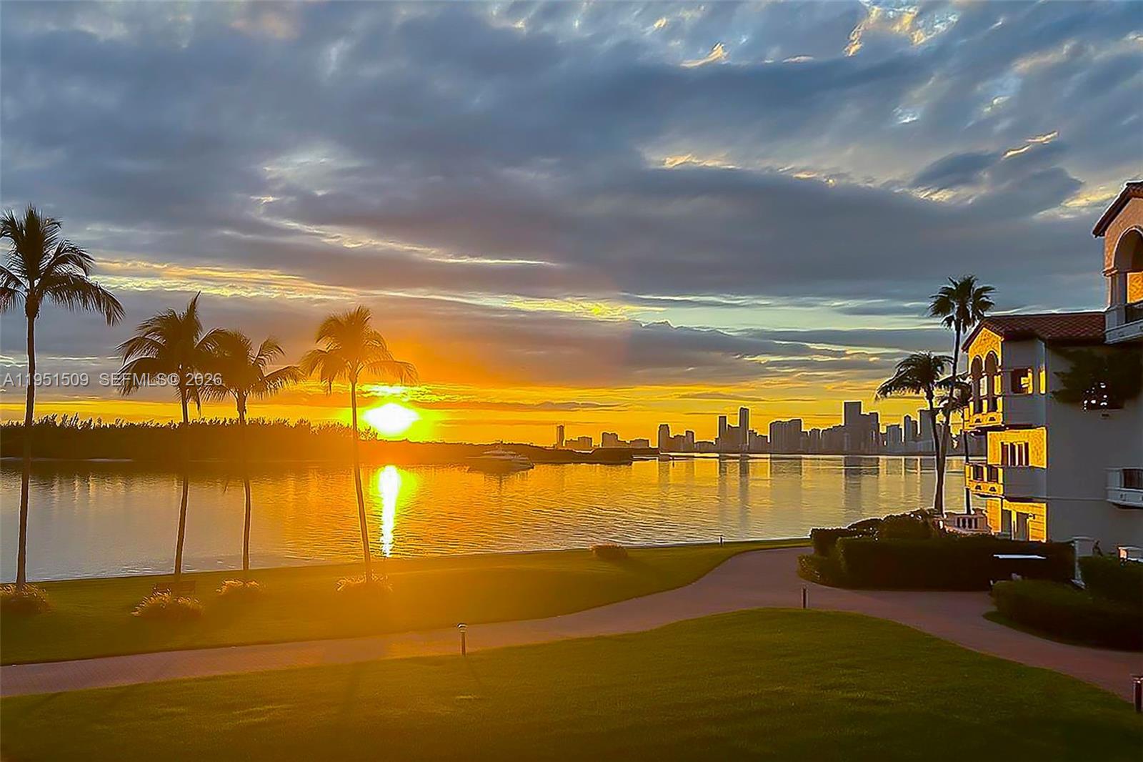 2225 Fisher Is Dr #3205 Miami Beach, FL 33109