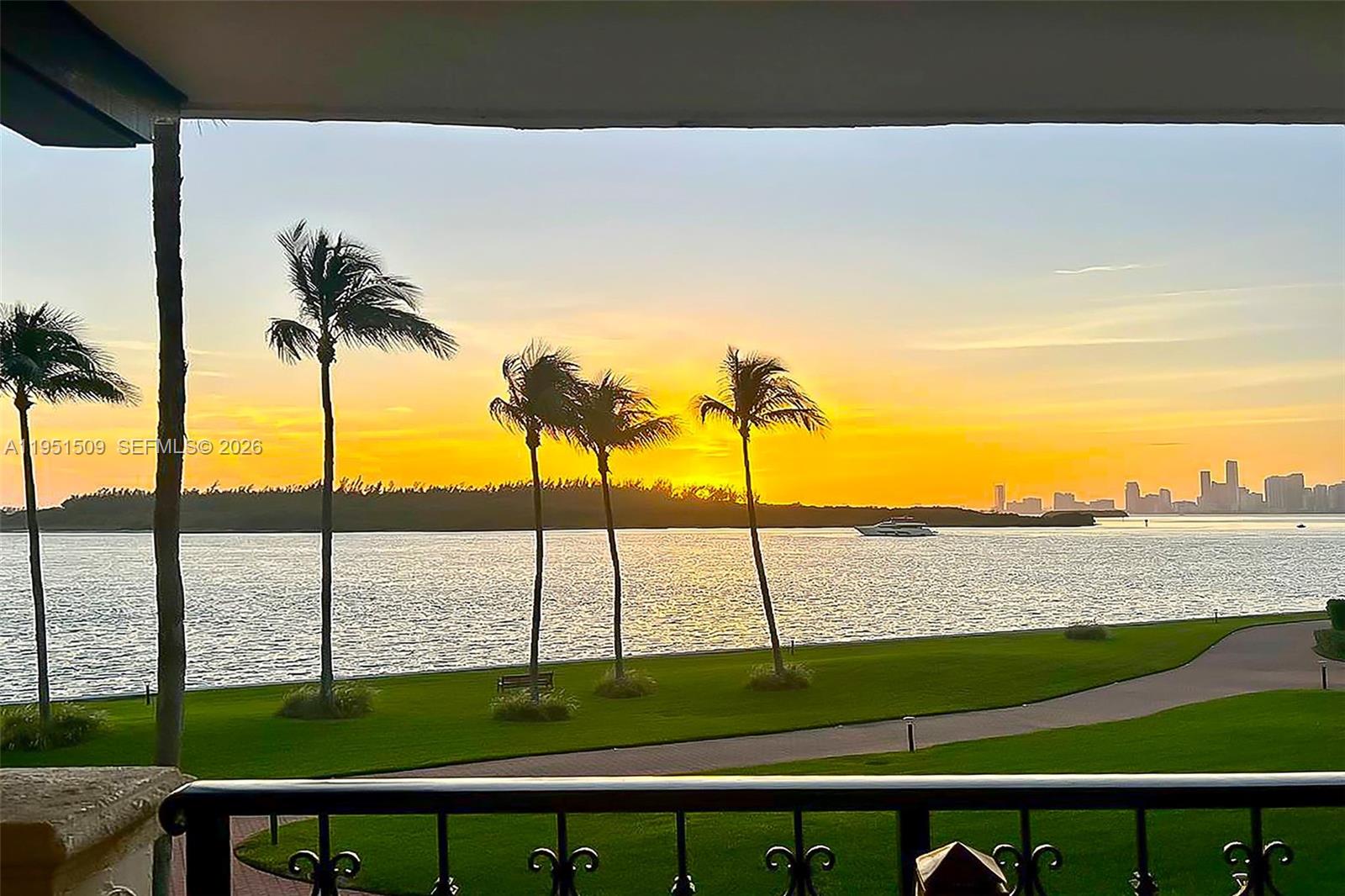 2225 Fisher Is Dr #3205 Miami Beach, FL 33109