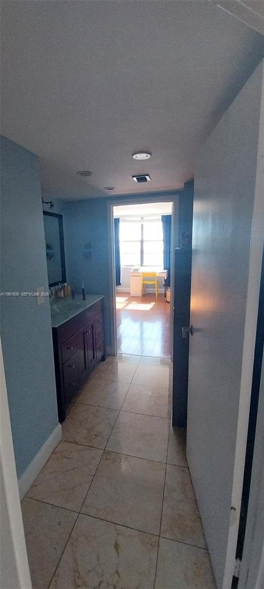 image Brickell Bay Club12