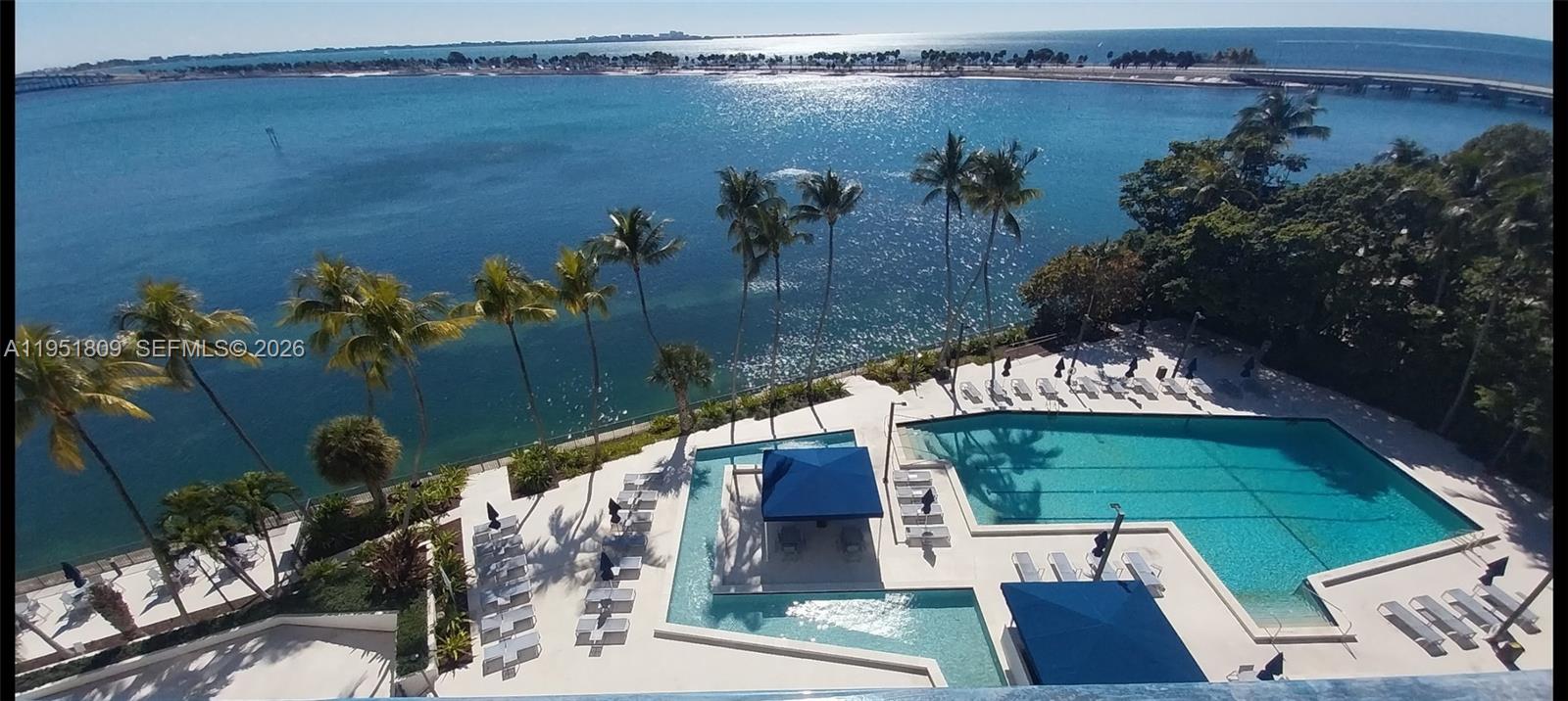 image Brickell Bay Club1