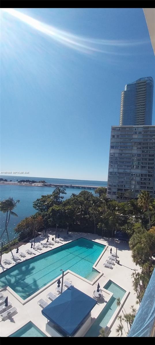 image Brickell Bay Club2