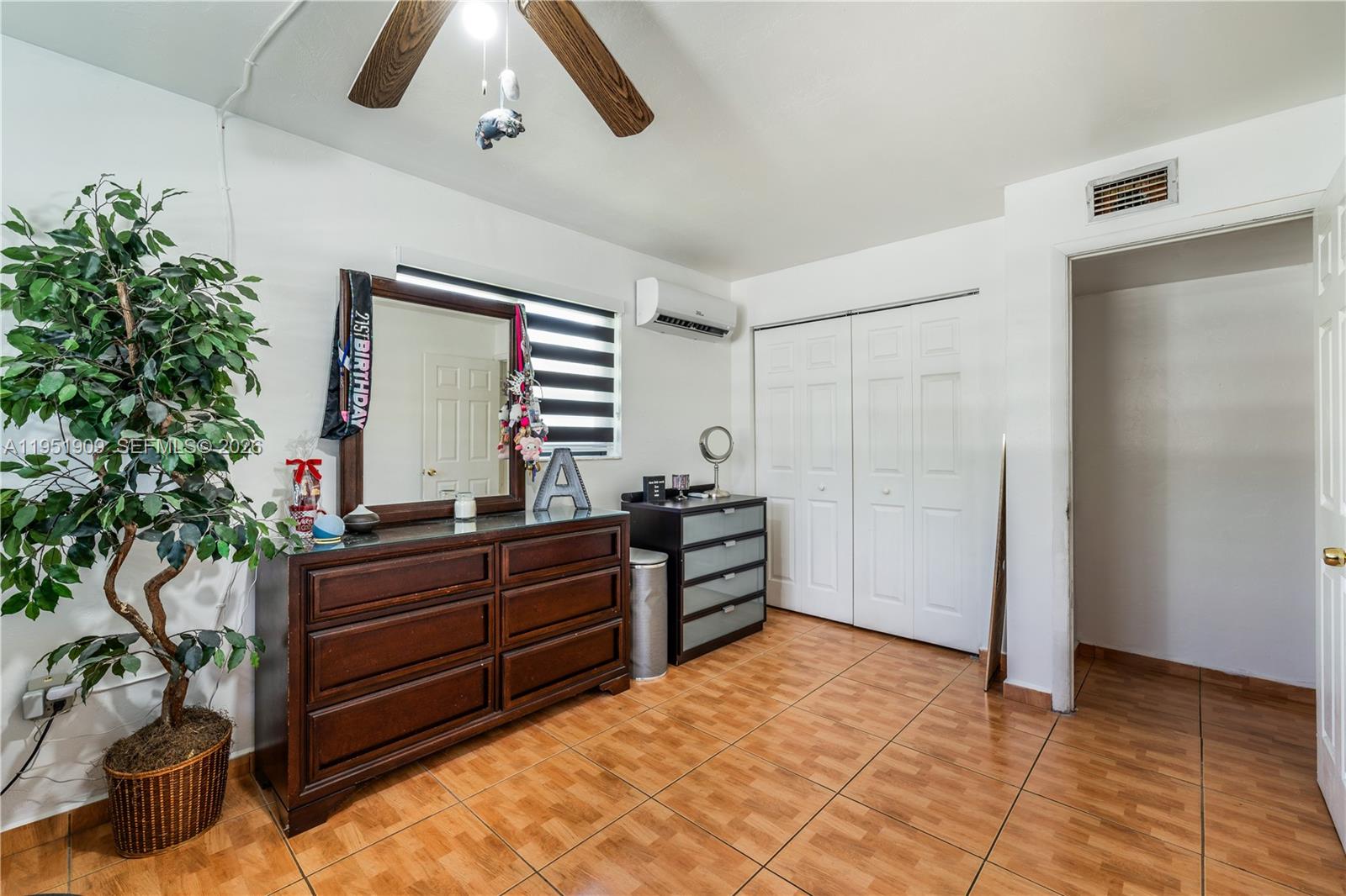 8065 W 14th Ct Hialeah, FL 33014