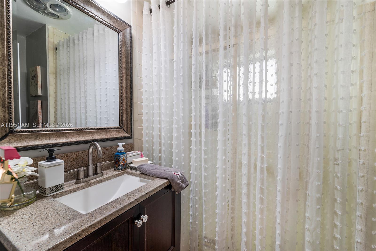 8065 W 14th Ct Hialeah, FL 33014