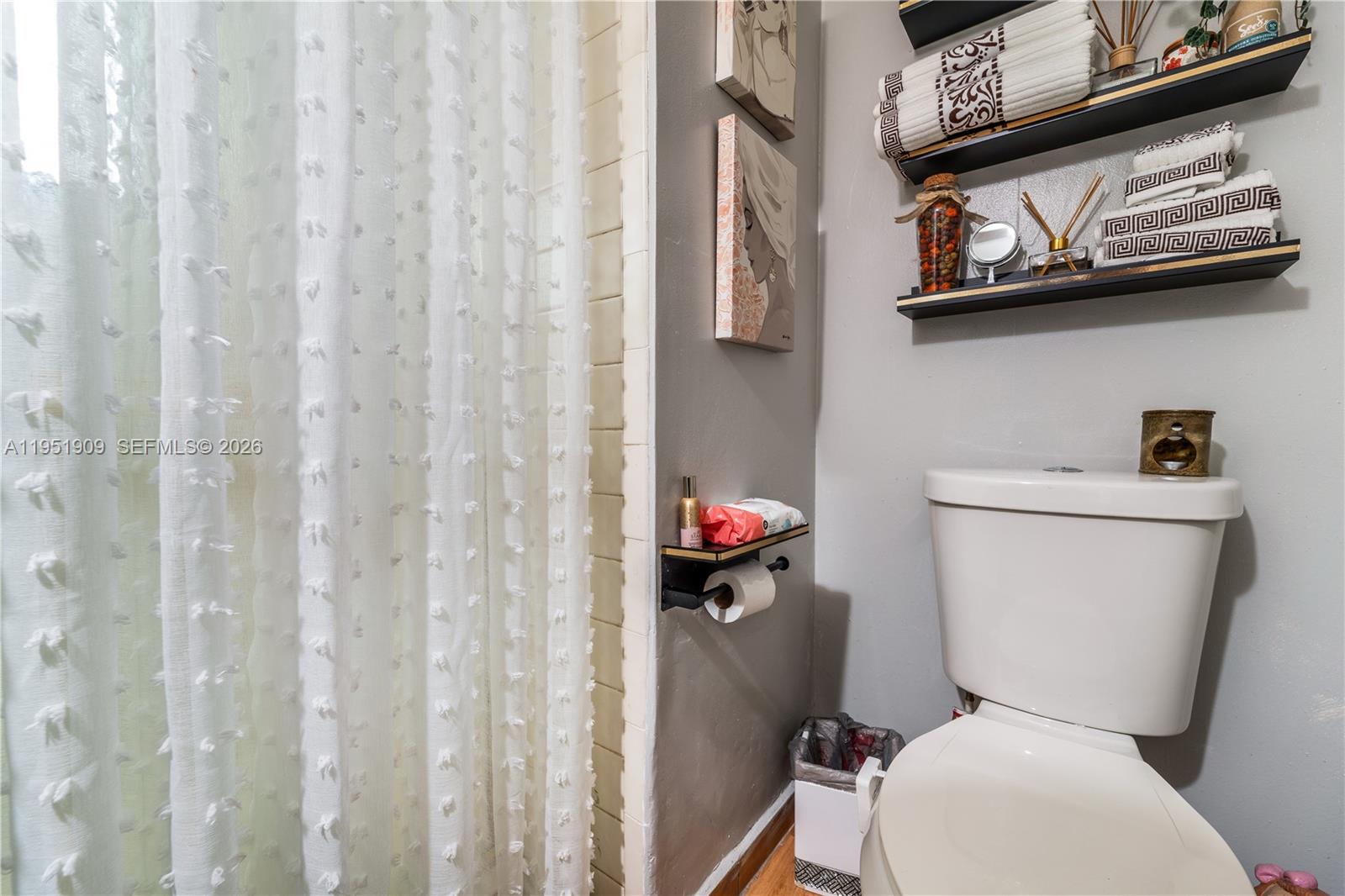 8065 W 14th Ct Hialeah, FL 33014