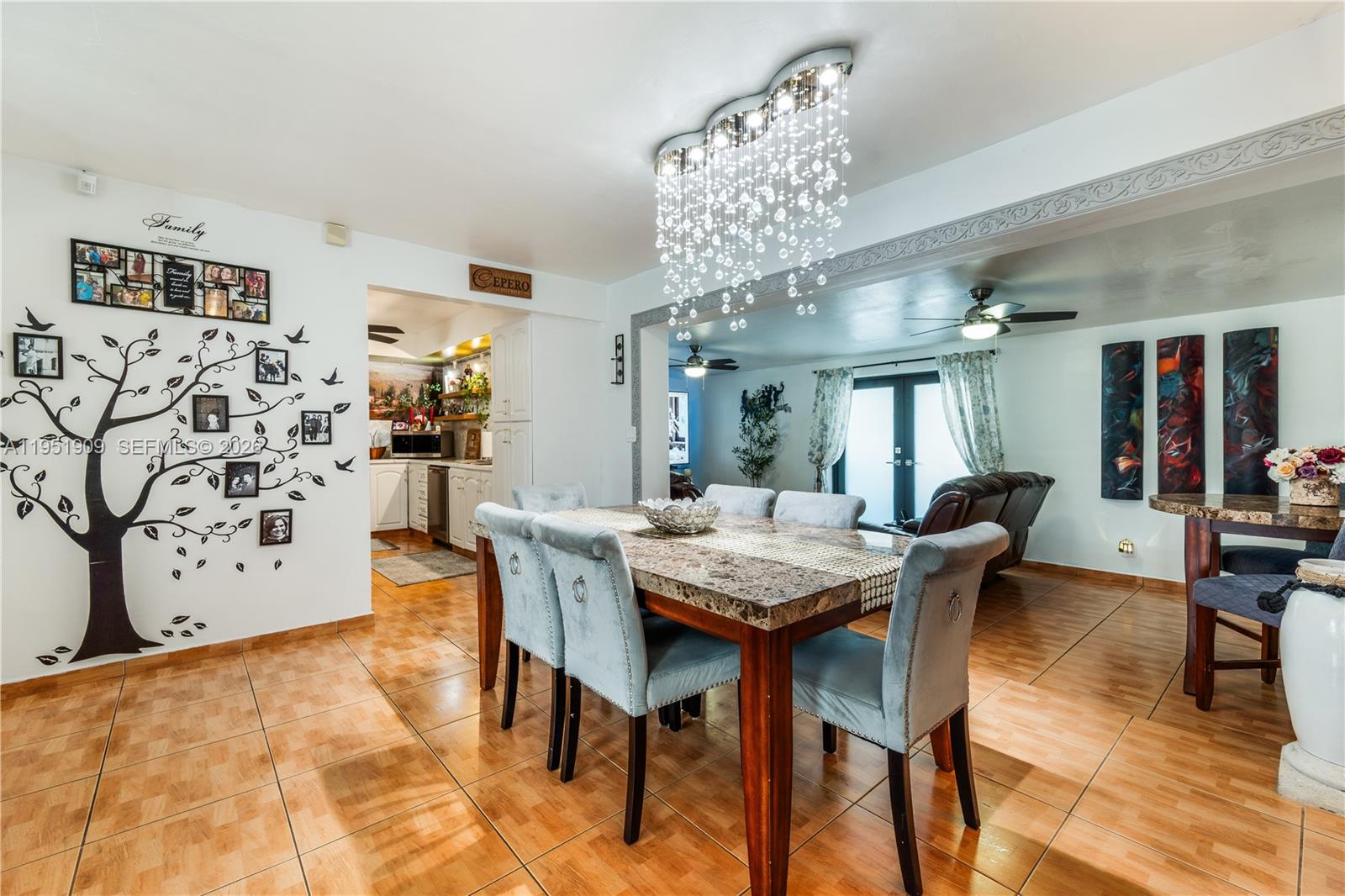 8065 W 14th Ct Hialeah, FL 33014